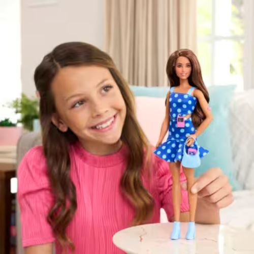 barbie fashionistas kini dengan pam insulin dan alat pemantau glukos, mendorong kesedaran terhadap diabetes