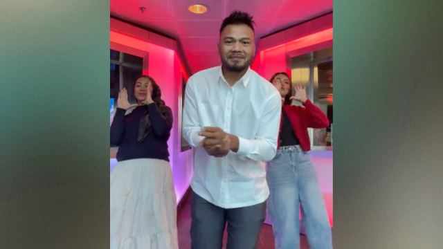 Safee Sali Menari Dengan Isha Dan Munaa