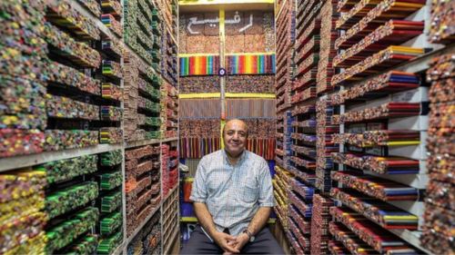Kedai Pensil Terkecil di Tehran yang Menyimpan 200 Warna Kehidupan