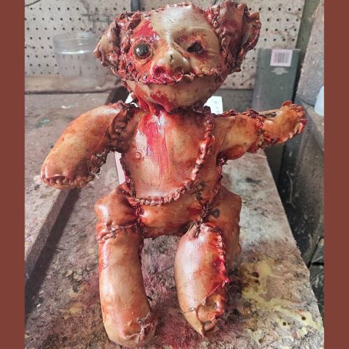 teddy bear kulit manusia cetus panik dan ketakutan orang awam, polis siasat artis