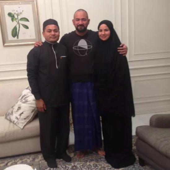 sharnaaz ahmad bakal bergelar bapa?