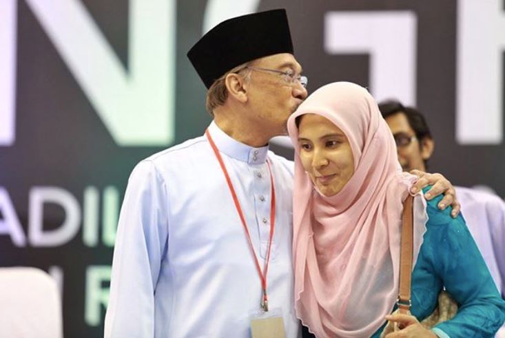 “kepulangan papa adalah hadiah istimewa di bulan ramadan “ nurul izzah menantikan kepulangan papa