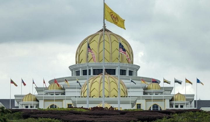 Rupanya Ramai Tidak Tahu Susunan Keutamaan Bendera di Malaysia? Ini Penjelasan Lengkap