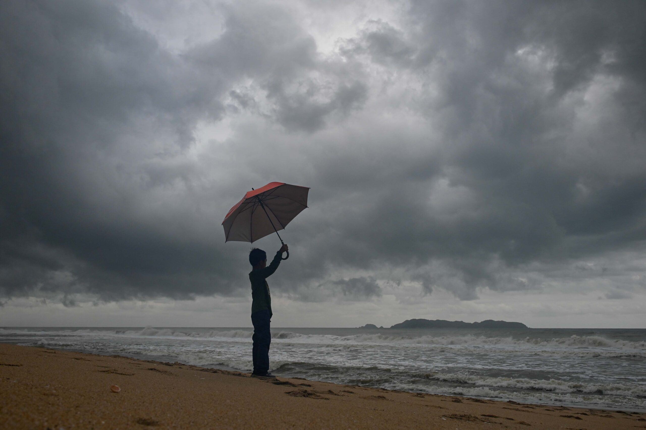 elakkan aktiviti pantai, cuaca buruk dijangka berlaku hingga 21 februari