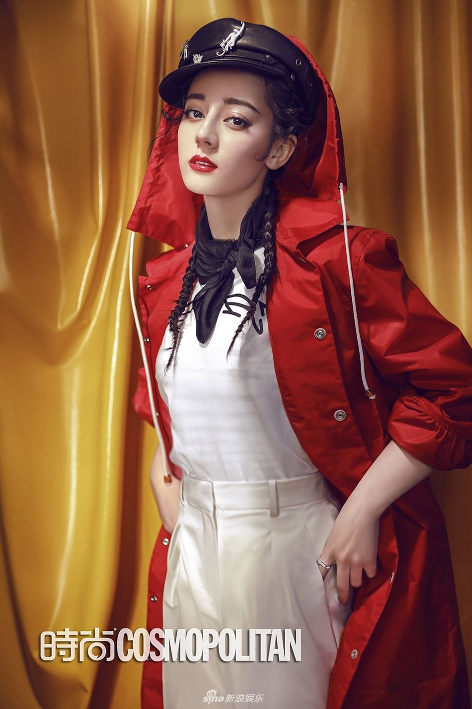 性感红唇迪丽热巴杂志封面照曝光