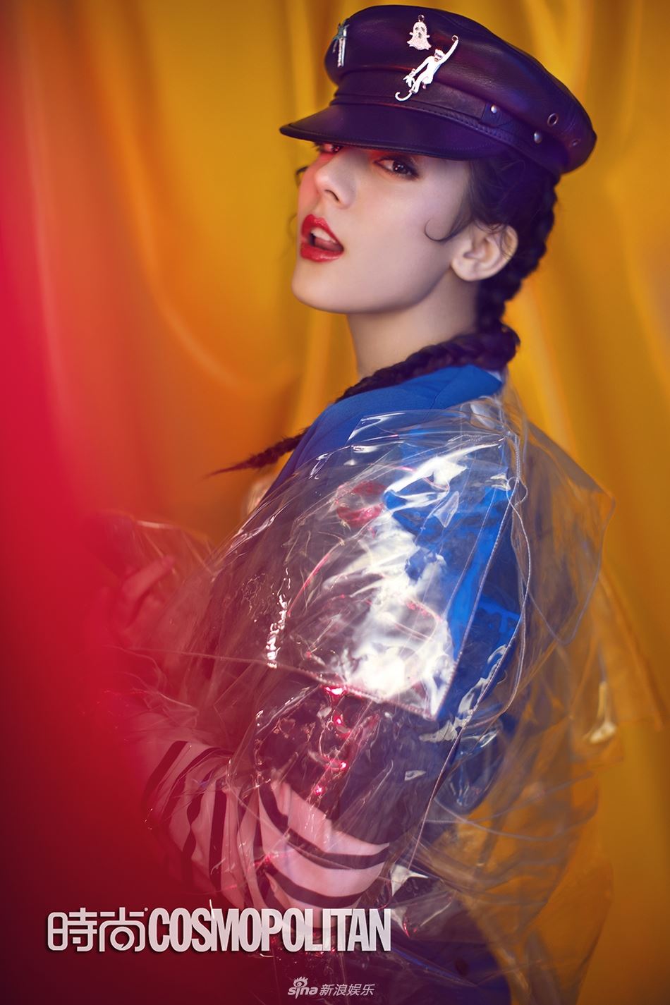 性感红唇迪丽热巴杂志封面照曝光
