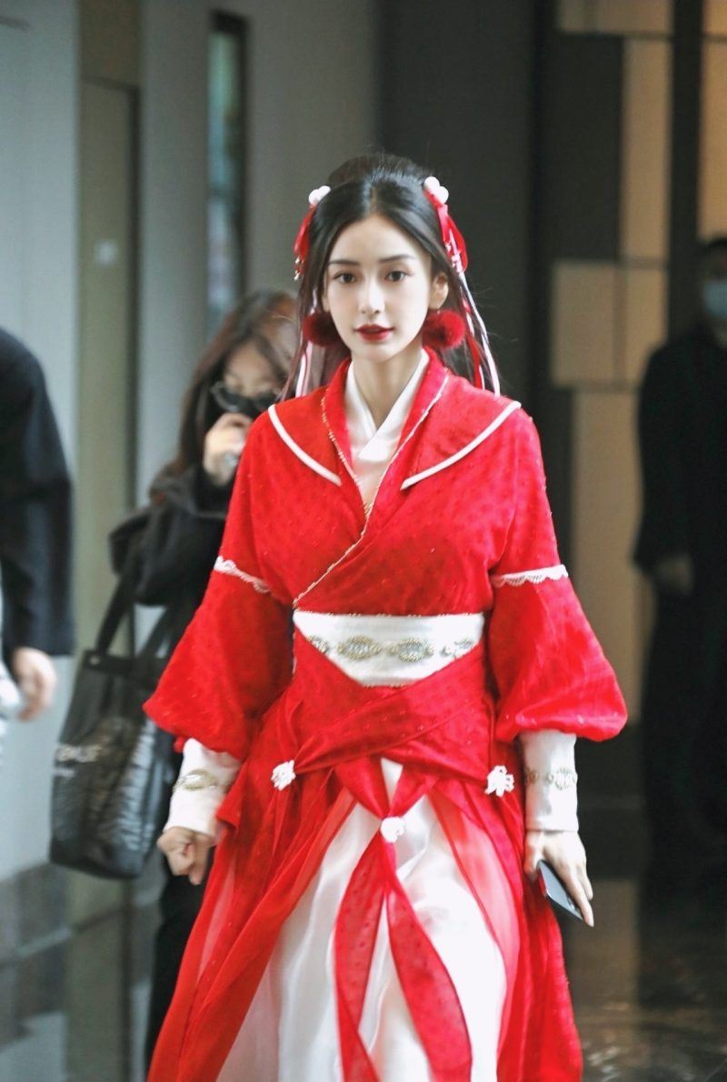 蔡徐坤扮演周瑜！《奔跑吧》一身古装！