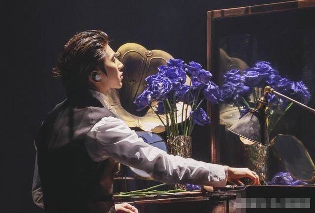 蔡徐坤演唱超级用心❤️ 粉丝：人生必看演唱会🌟