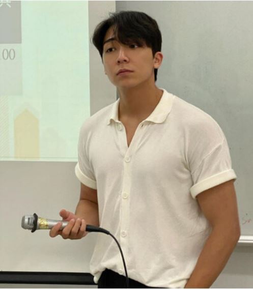 超帅的「韩国欧巴老师」！在台教书爆红❤️