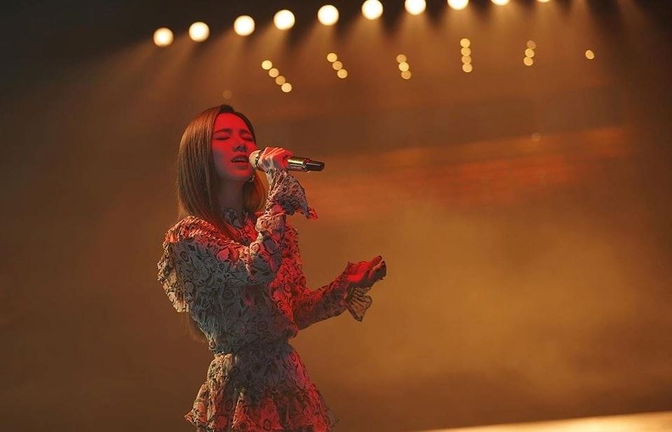 五月天平安夜开唱！邓紫棋惊喜现身❤️