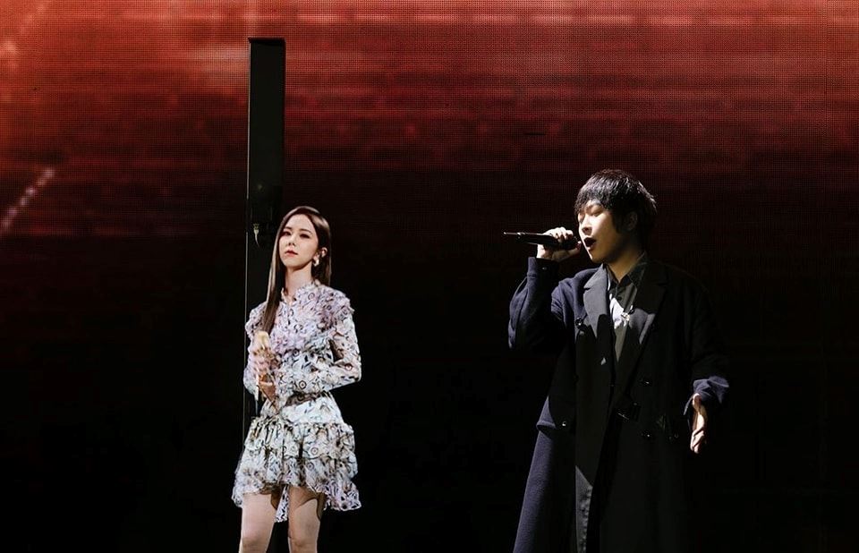 五月天平安夜开唱！邓紫棋惊喜现身❤️