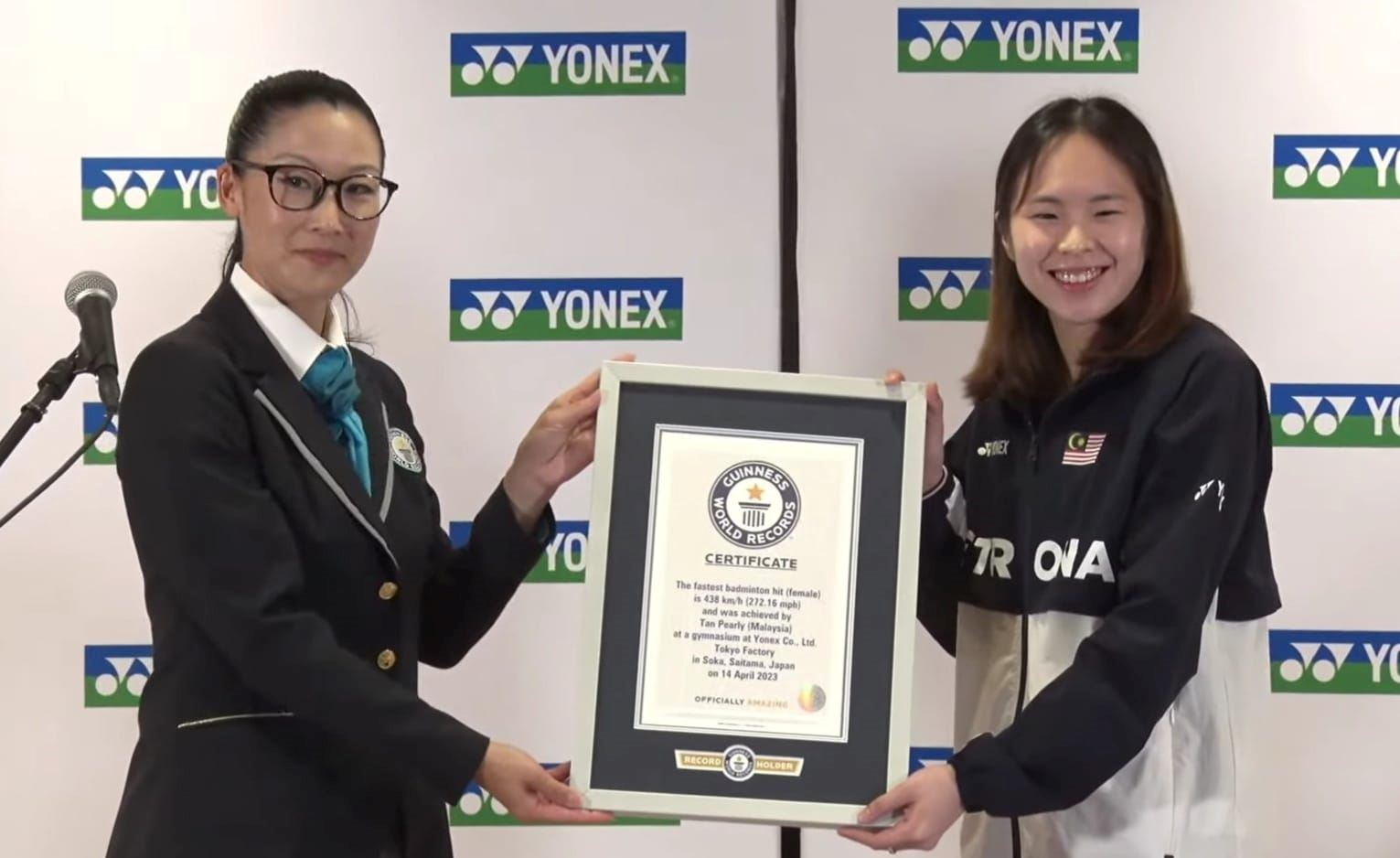 🇲🇾大马女双陈康乐领奖了！吉尼斯纪录颁奖典礼