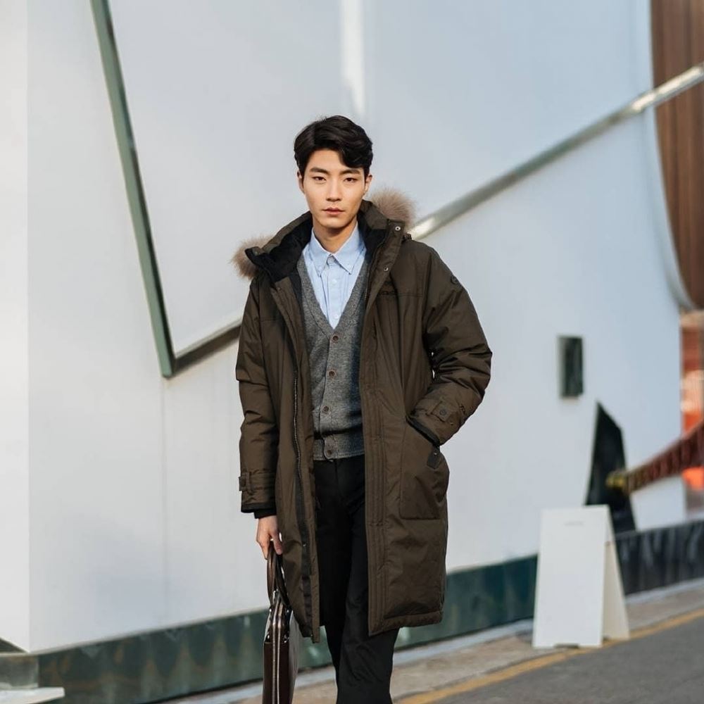 《女神降临》黄寅烨超老造型！模特时期照