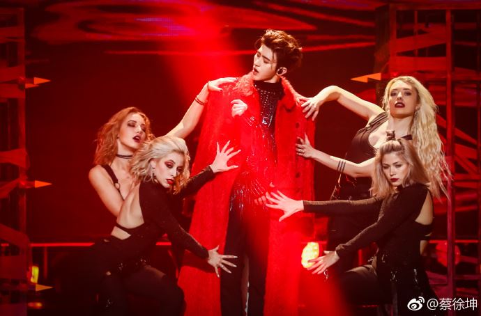 蔡徐坤cosplay吴亦凡?5 percent同台,nine percent呢?|goxuan