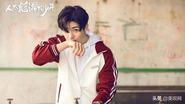 穿起校服的李现超萌！【15男星的校服照】