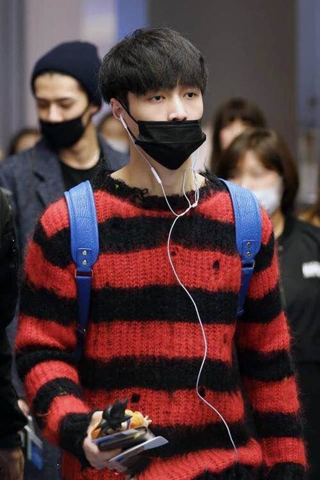 张艺兴戴口罩都不爱遮鼻子 原因好有趣！ ｜ goxuan