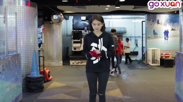 goxuan mc catherine凯心接受溜冰大挑战 竟大胆对国家花式溜冰选手julian yee喊话|goxuan