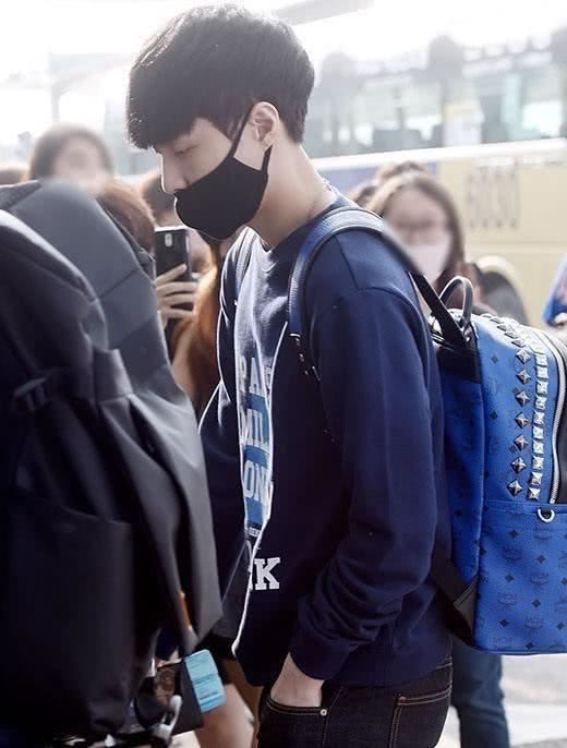 张艺兴戴口罩都不爱遮鼻子 原因好有趣！ ｜ goxuan