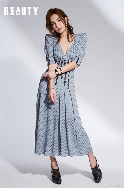 辣妈ella封面照曝光 辣起来还真不是盖的