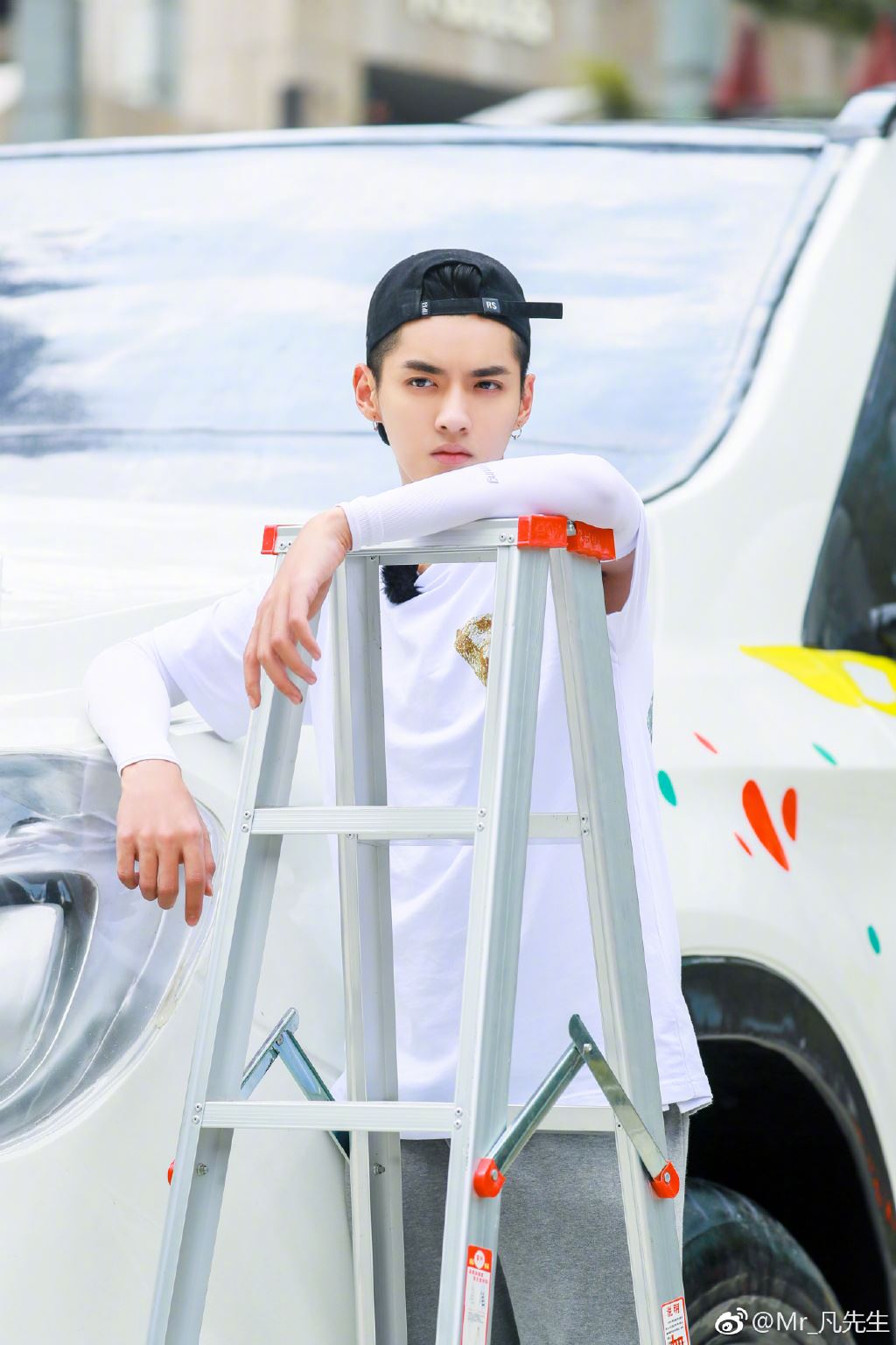 吴亦凡被拍到“脸圆一圈了”！解释：有在控制，只是...！｜goxuan