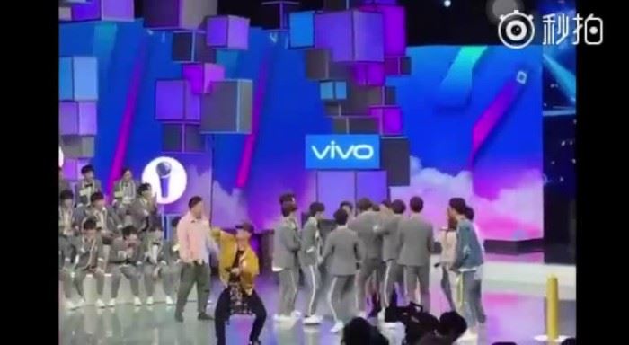 《偶像练习生》全民制作人张艺兴：balance是练出来的！ 录制空档时自己却独自在一旁练舞 ｜ goxuan