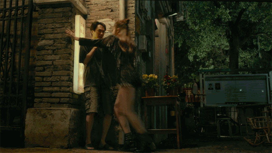 厉害了！刘亦菲“腿咚”冯绍峰