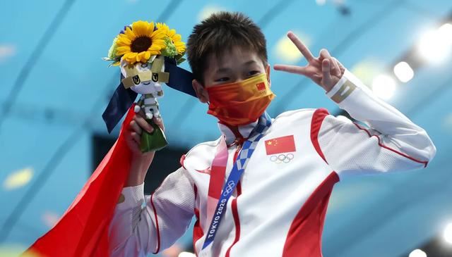 14岁跳水冠军「全红蝉」家境不好 为母亲挣医药费❤️