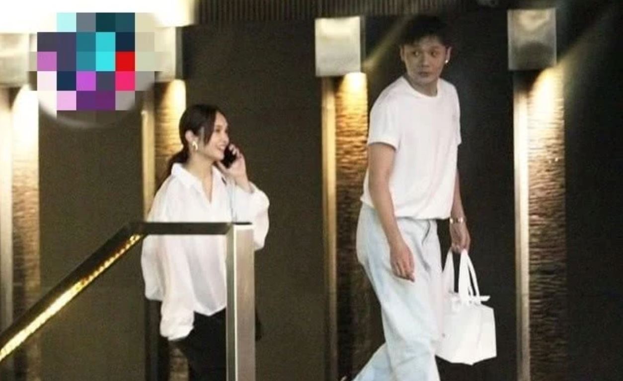 李荣浩杨晨琳求婚后穿情侣装首度合体露面