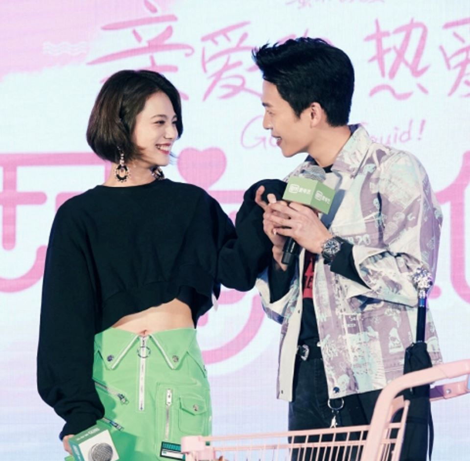 《亲爱的热爱的》网传：小米亚亚戏外是情侣！李鸿亲自否认恋情