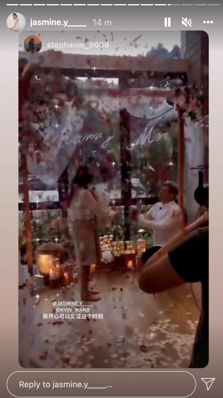 【大马网红情侣】阿旺向jasmine求婚成功！求婚现场曝光❤️