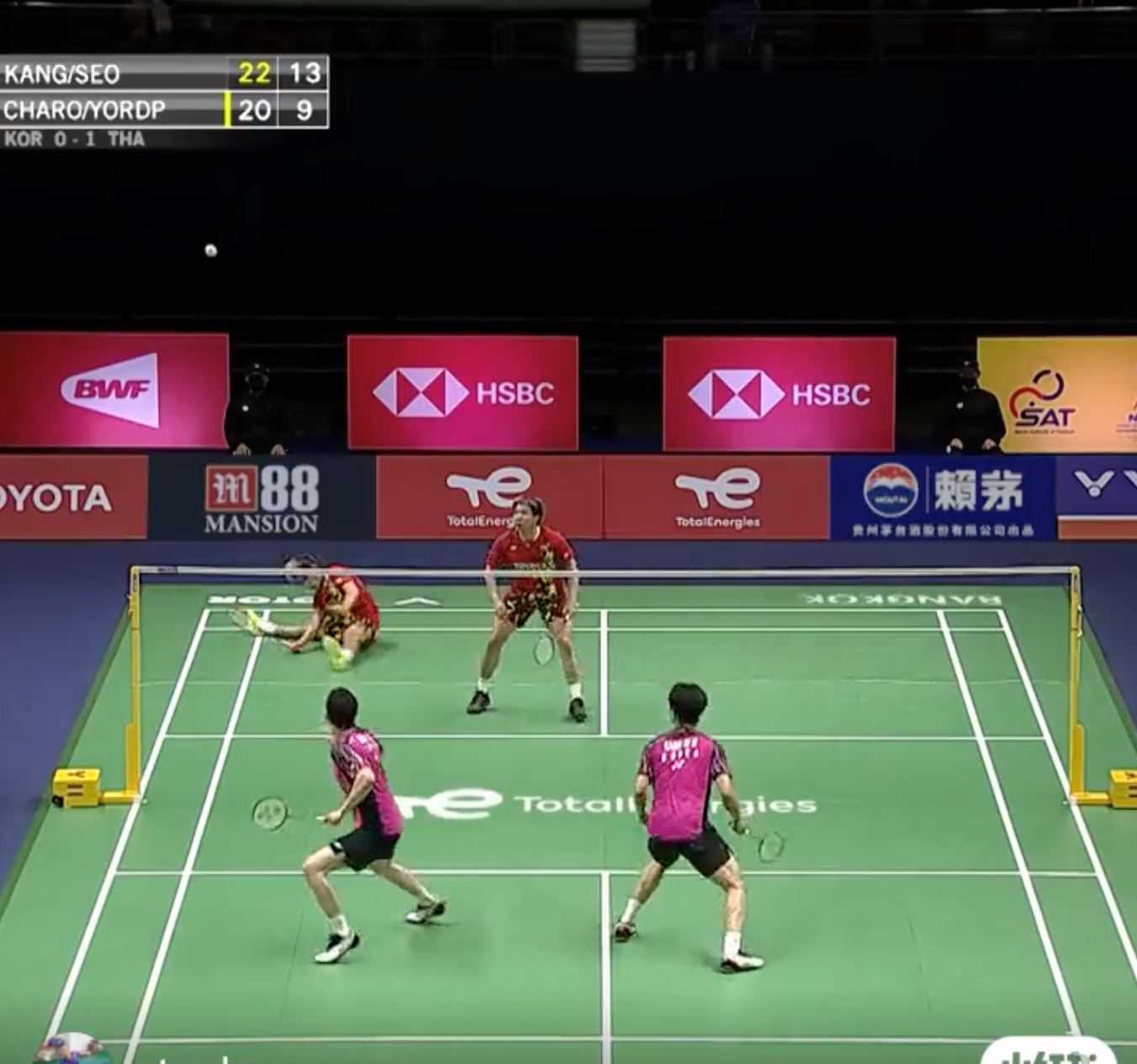 泰国男双上演“杂技救球之战”！网民：全场mvp🏆【汤杯】