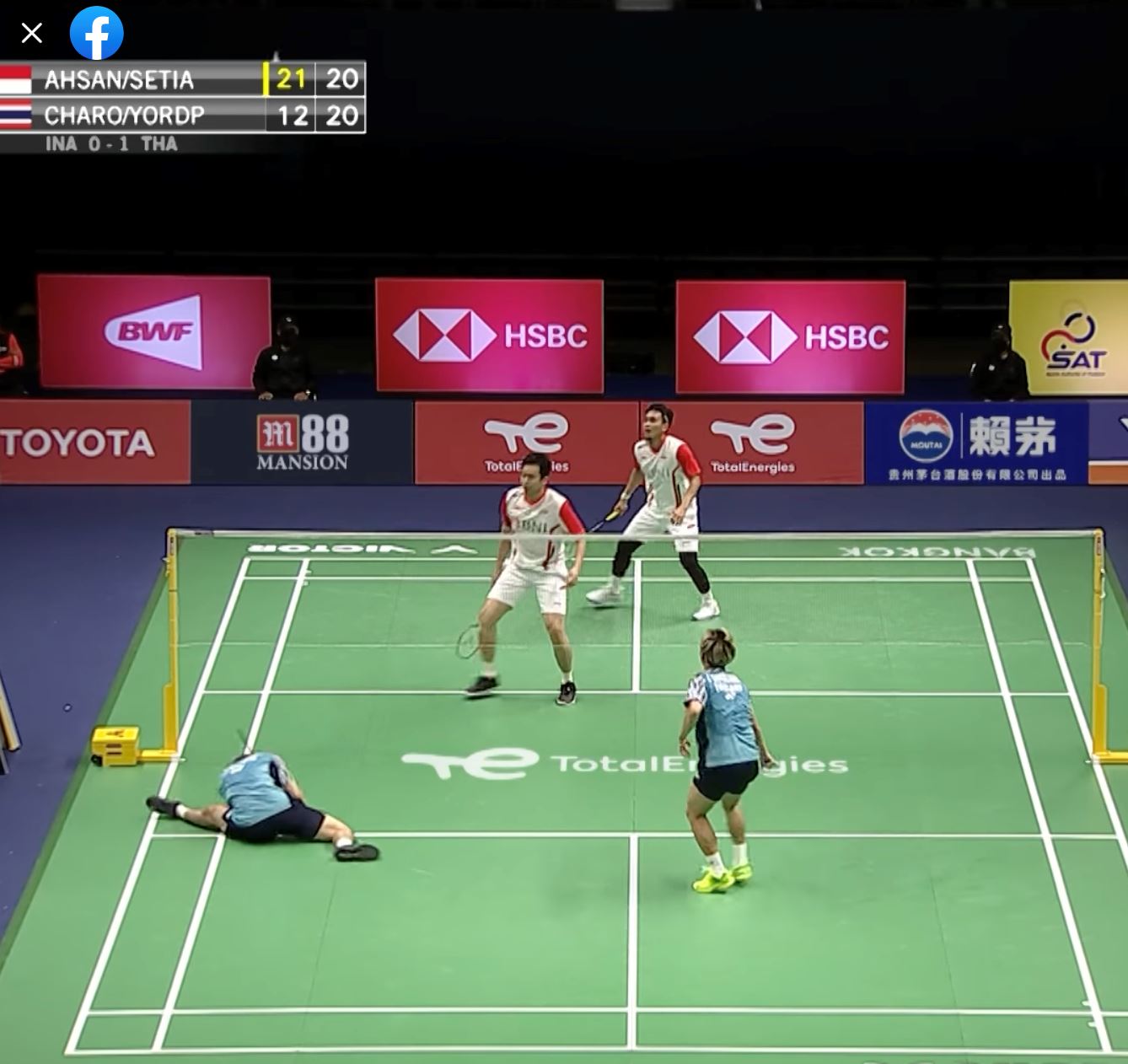 泰国男双上演“杂技救球之战”！网民：全场mvp🏆【汤杯】