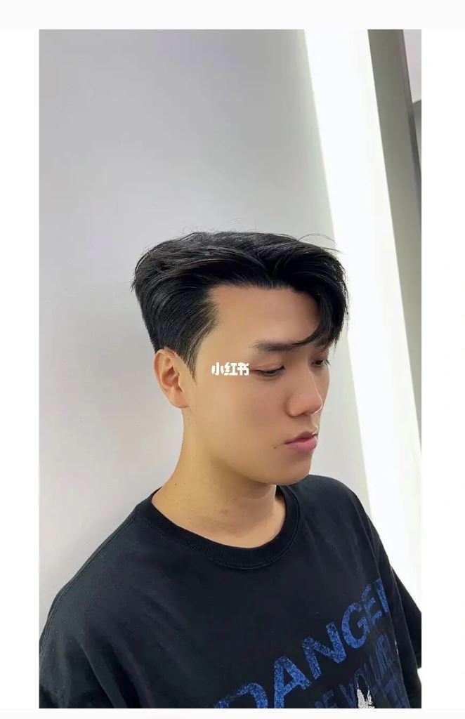 王嘉尔发型翻车篇？😂 网民：报警吧