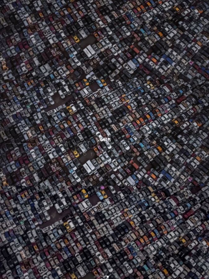 🇲🇾大马居然有「僵尸车城」！满满的废弃车...