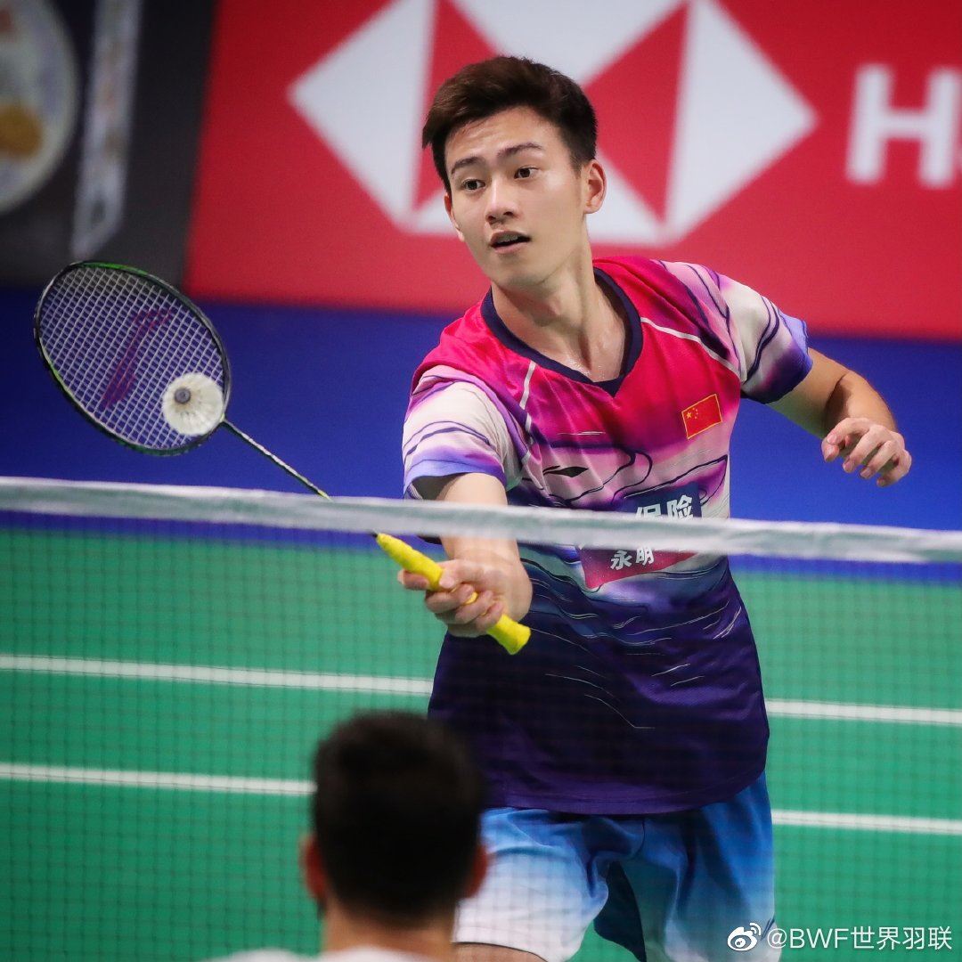 爆红01年9899羽球员【王昶】网民:帅又能打