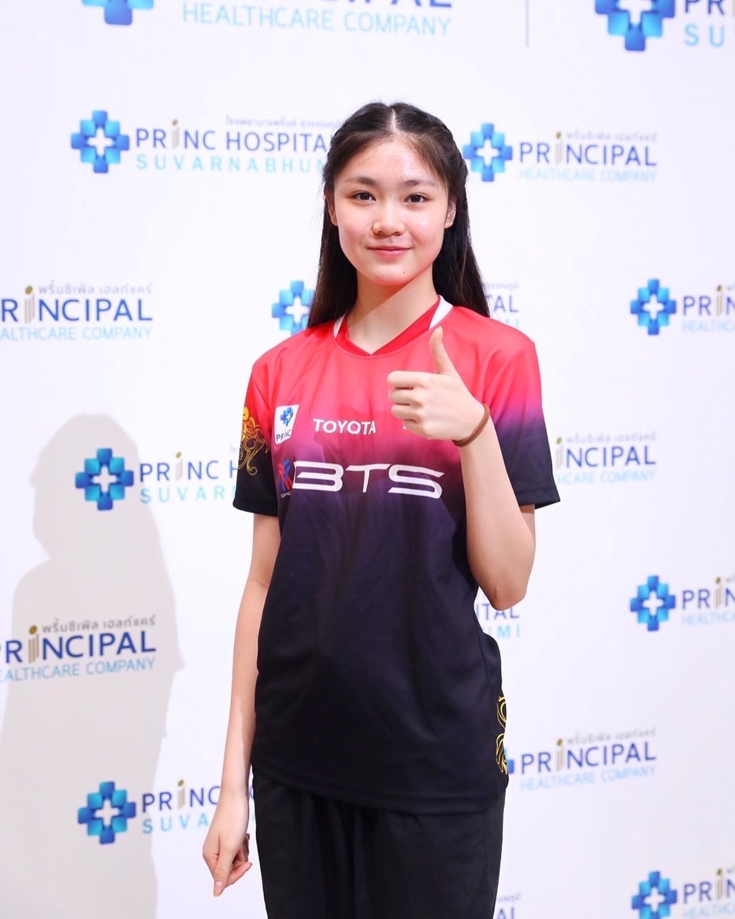 🇹🇭泰国羽球爆红女单！07年女神！颜值爆表