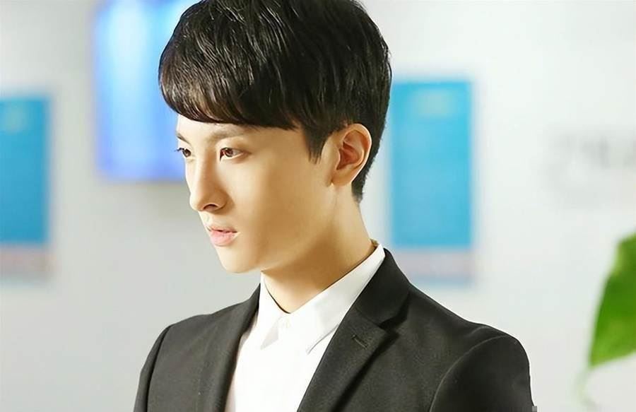 《微微一笑很倾城》播出6年，4位配角火了！还和虞书欣对戏🔥