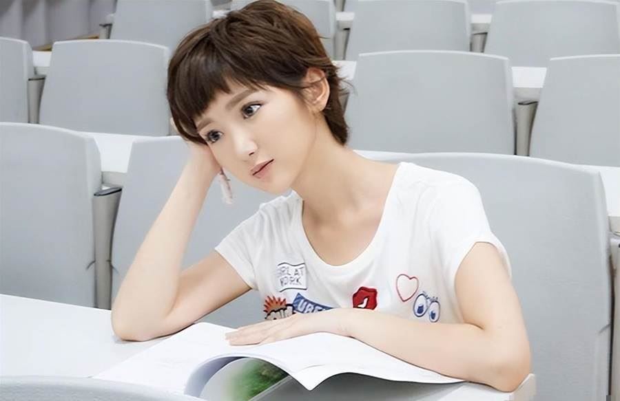 《微微一笑很倾城》播出6年，4位配角火了！还和虞书欣对戏🔥