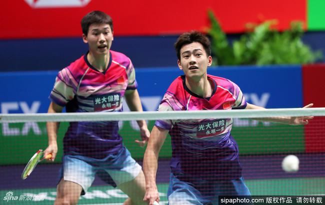 爆红01年🇨🇳羽球员【王昶】网民：帅又能打