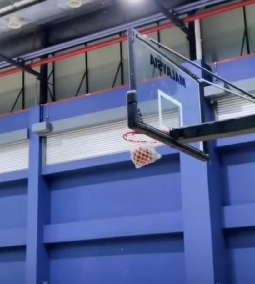 拿督李宗伟“打篮球”也很厉害！展现精湛球技