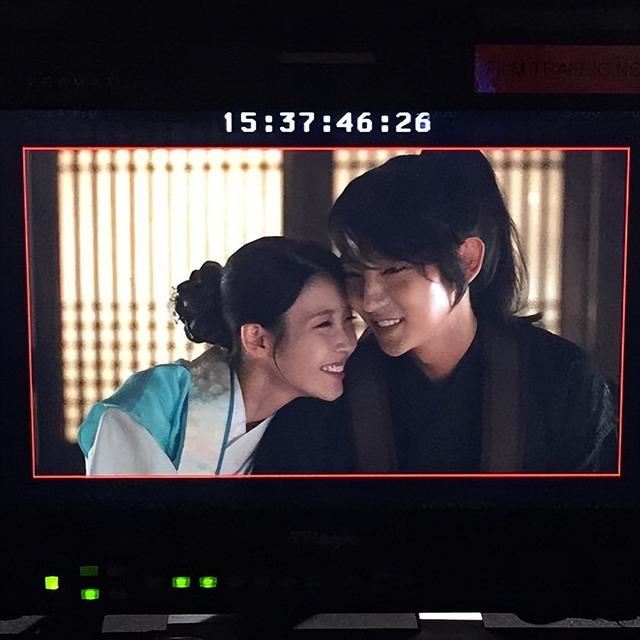 iu的童年那么坎坷！曾被骂戏烂、选秀被刷下来