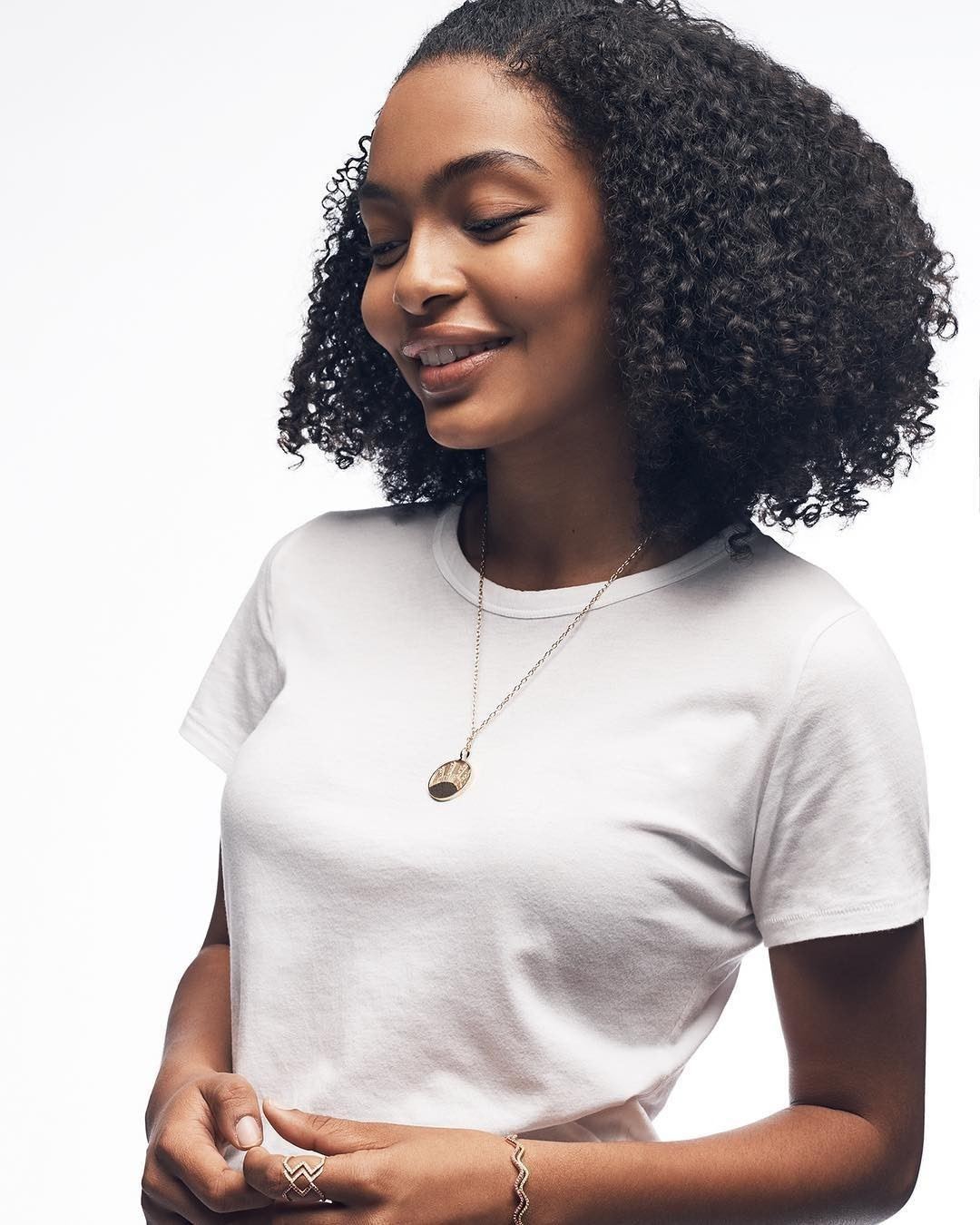 choker已过时，现在流行的是这个...