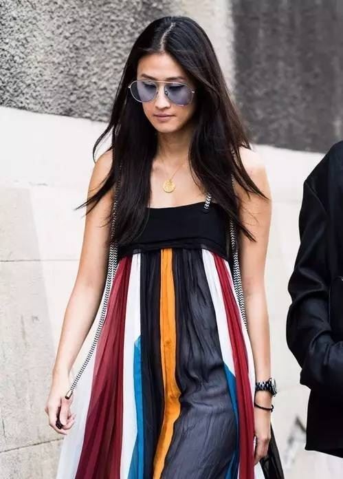 choker已过时，现在流行的是这个...