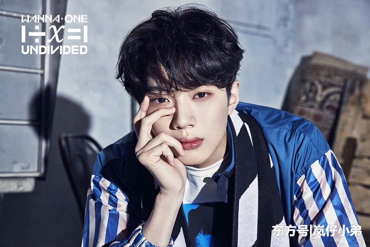 中国版 《初恋那件小事》即将播出 | 首爆校园服装海报