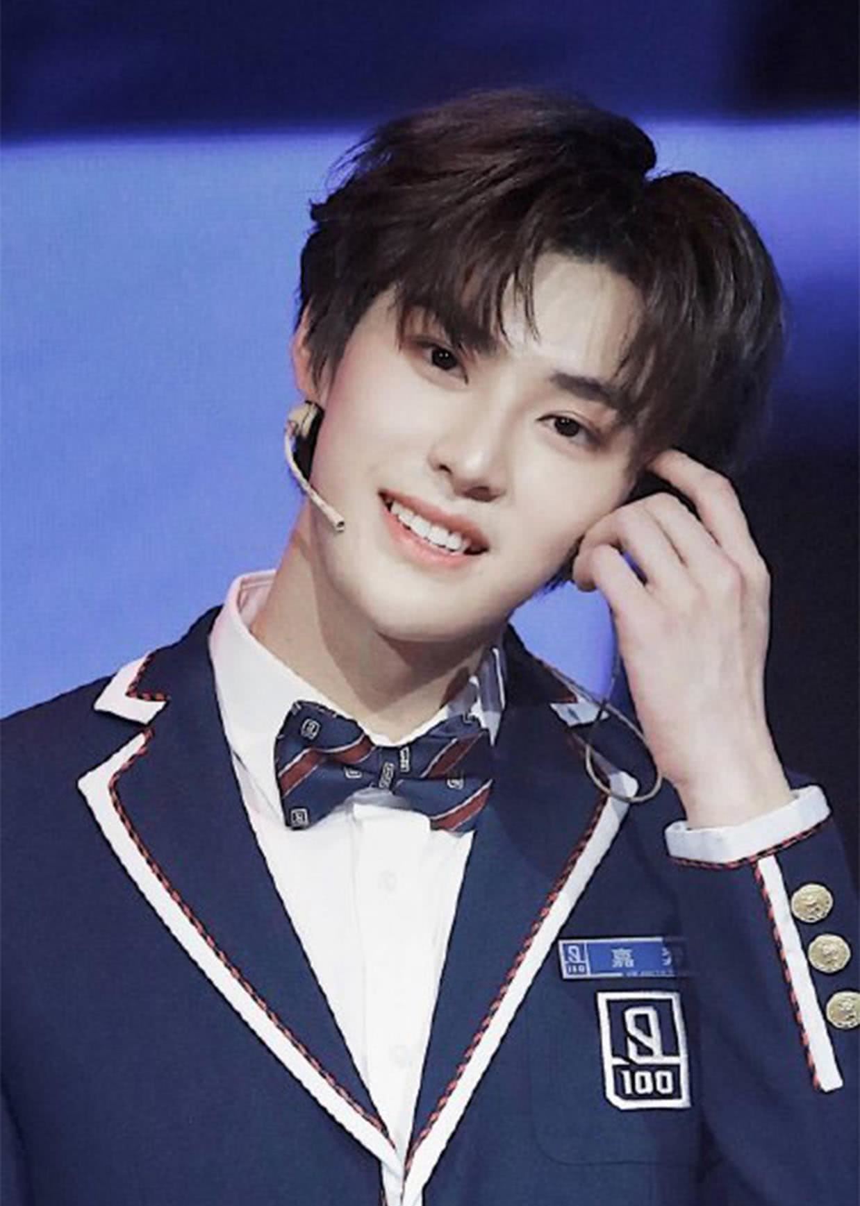 unine嘉羿和“淡黄的长裙”李熙凝 恋情曝光！？有图为证！