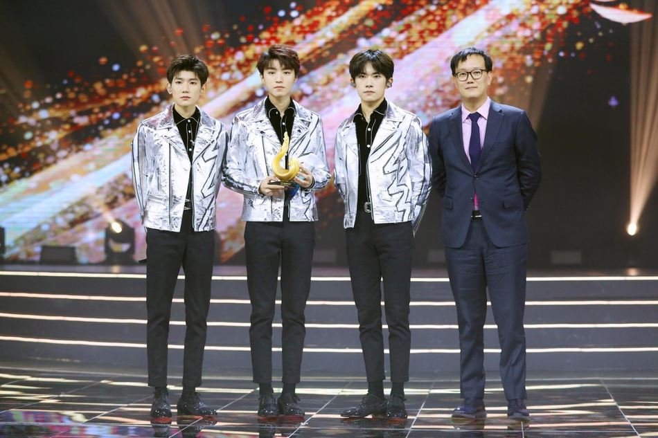 微博之夜 | 「肖战、杨紫」成为微博king和queen!🤴👸