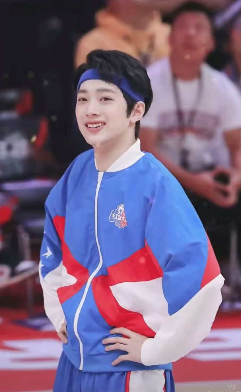 赖冠霖篮球学长❤️ 打篮球男友力max！❤️