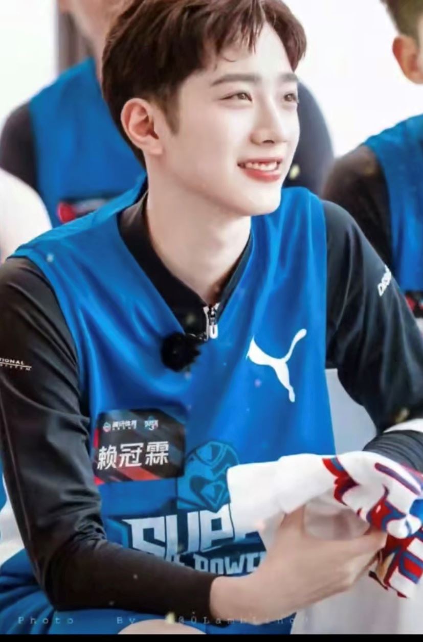 赖冠霖篮球学长❤️ 打篮球男友力max！❤️