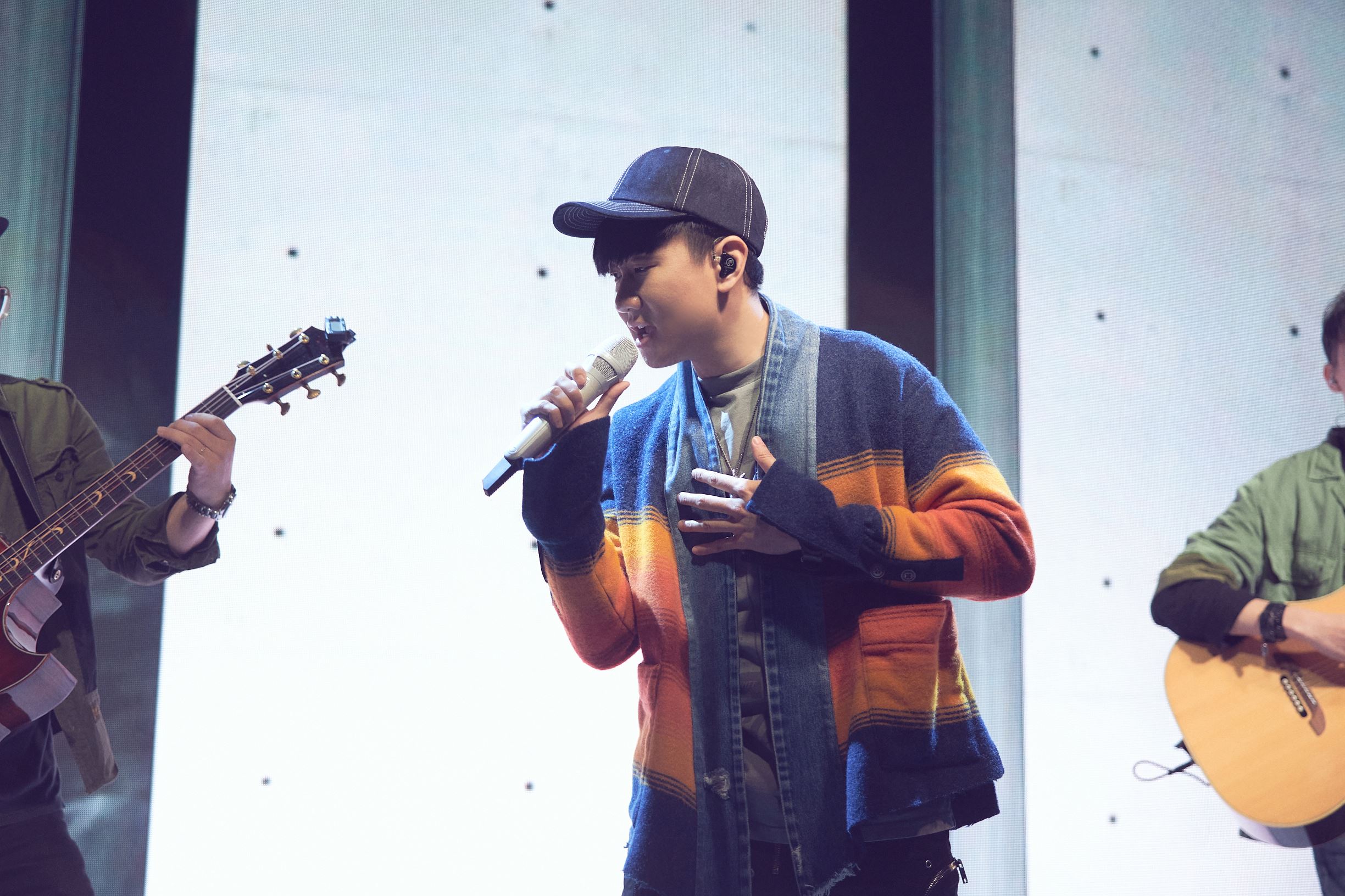 林俊杰线上音乐会与粉丝们过生日 五月天阿信jj惊喜现身