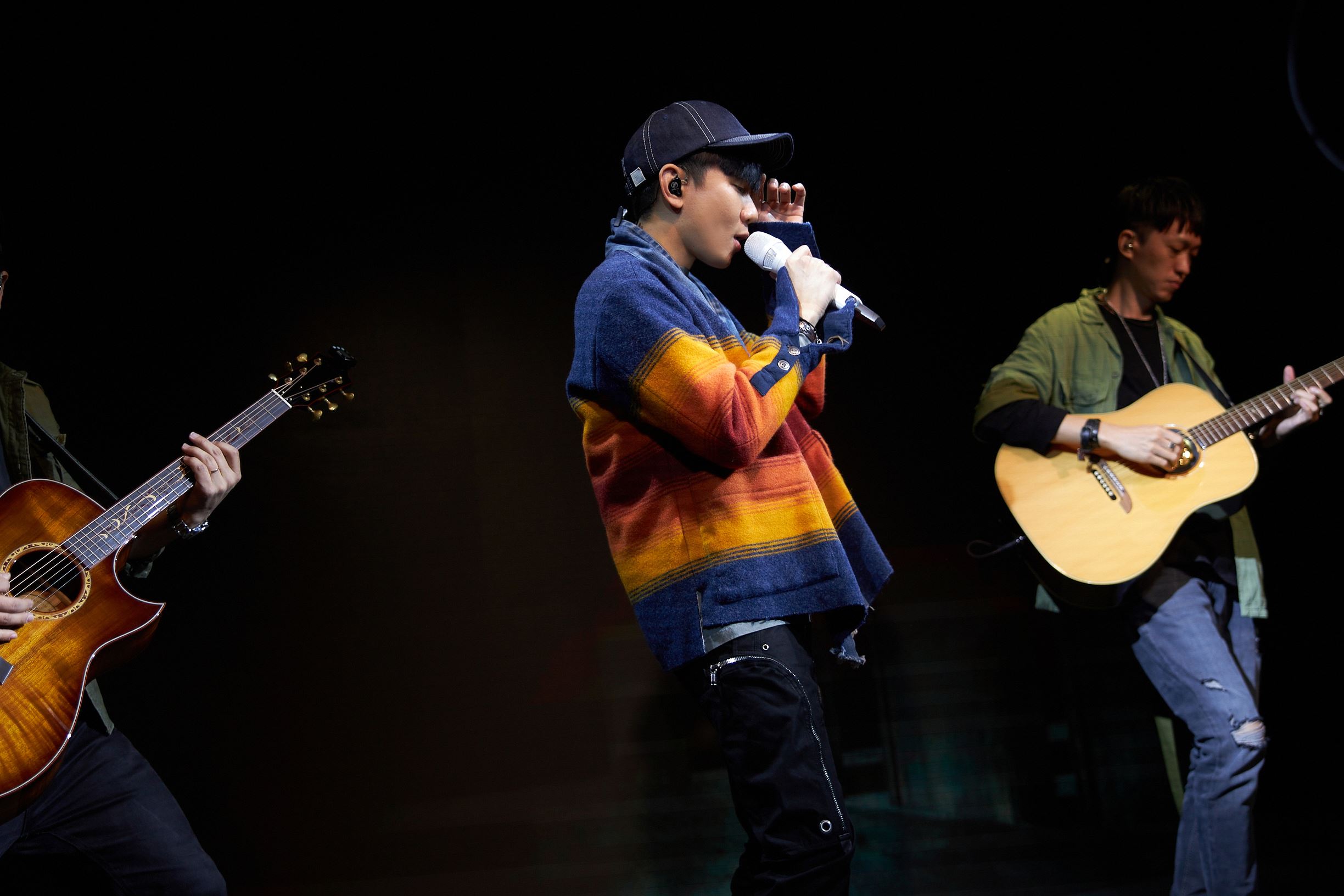 林俊杰线上音乐会与粉丝们过生日 五月天阿信jj惊喜现身